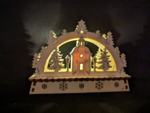Holzbogen Stille Nacht Kapelle mit Beleuchtung